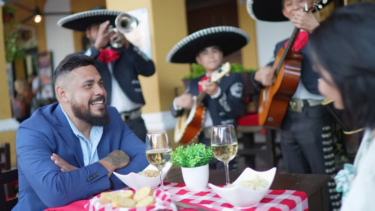 mariachis para Serenatas románticas